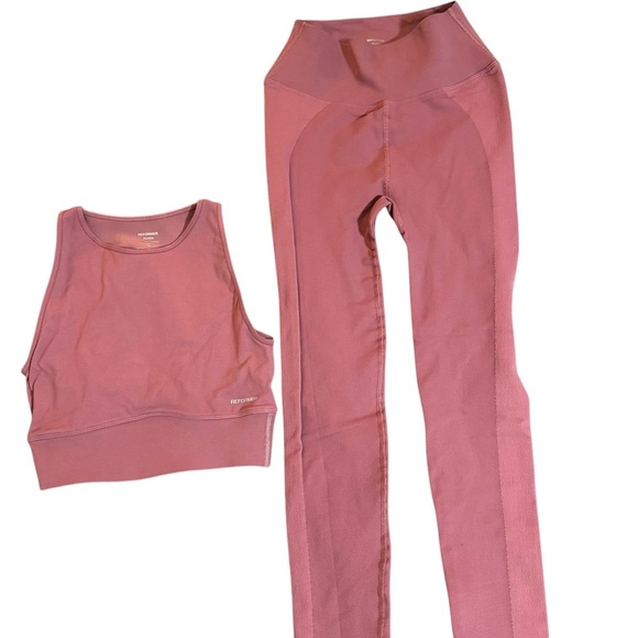 New! Women's Reformer Pilates Sports Bra and pants XS/S Maroon - Picture 1 of 6